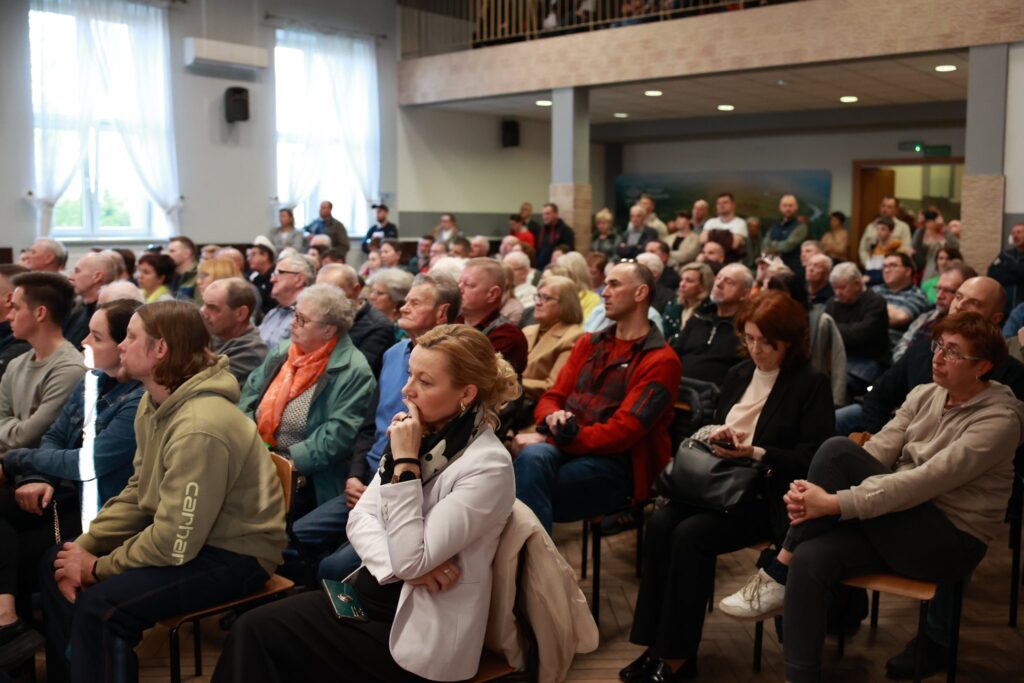 Żwirownia przy Stawach Adolfińskich? Mieszkańcy mówią: Dość! Burzliwe spotkanie w Grojcu