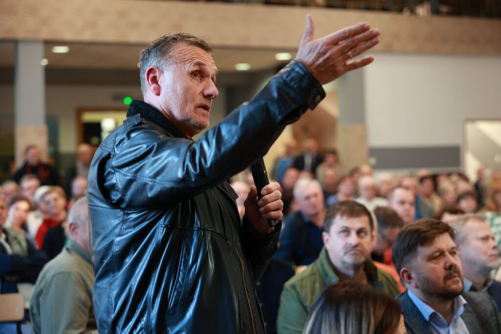 Żwirownia przy Stawach Adolfińskich? Mieszkańcy mówią: Dość! Burzliwe spotkanie w Grojcu