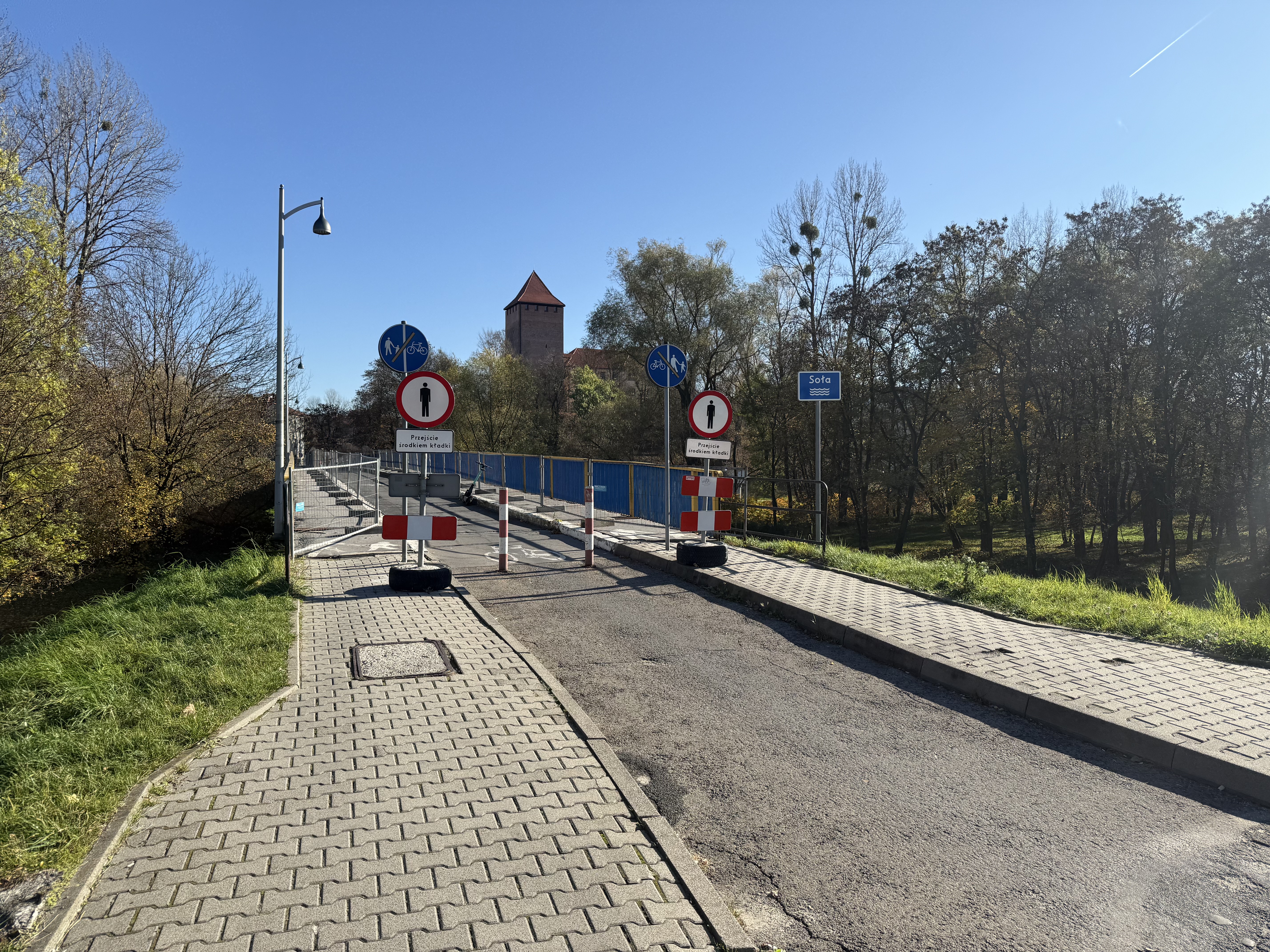 Oświęcim z milionami z UE. Kładka przy zamku do przebudowy, ruszą nowe trasy rowerowe