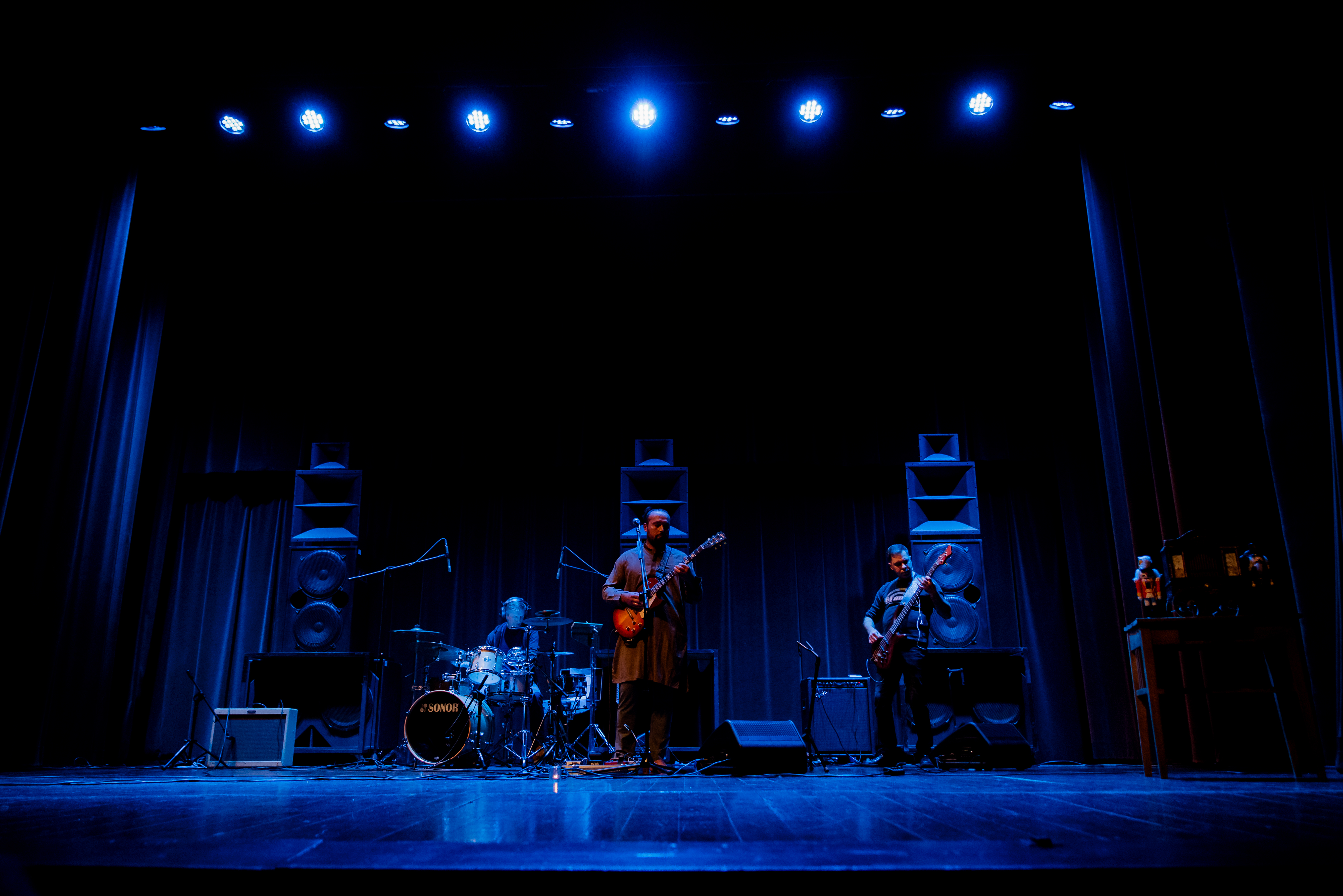 OŚWIĘCIM. Uprowadzoną dziewczynkę poszukuje lokalny kataryniarz, który trafia do nawiedzonego pałacu