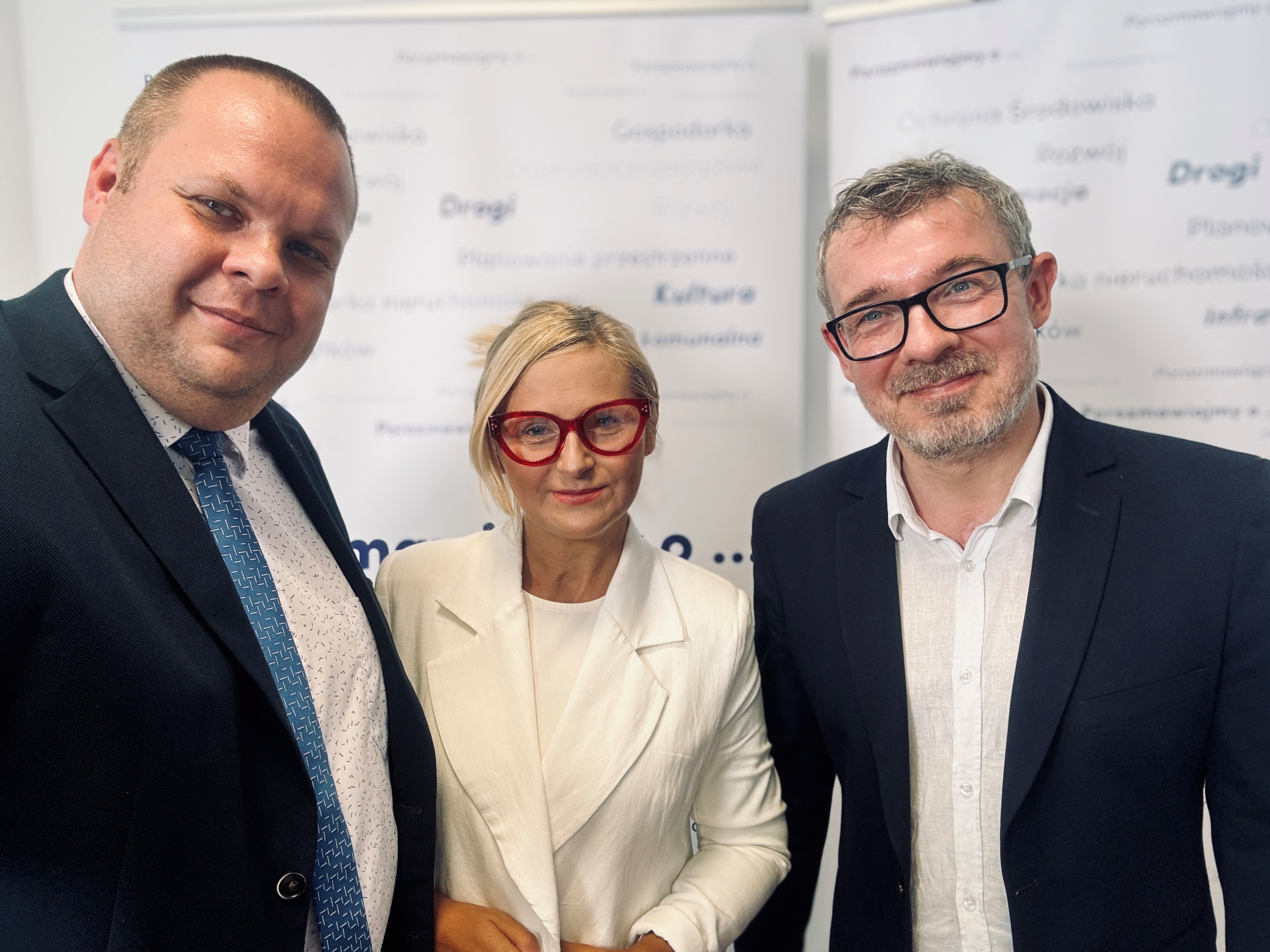 R. Fijałkowska: Zaskoczyło mnie, iż na sesji radni siedzą po dwóch stronach sali