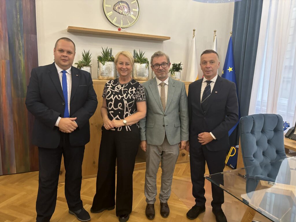 Od lewej: Jakub Przewoźnik, Iwona Gibas, Paweł Plinta, Waldemar Łoziński