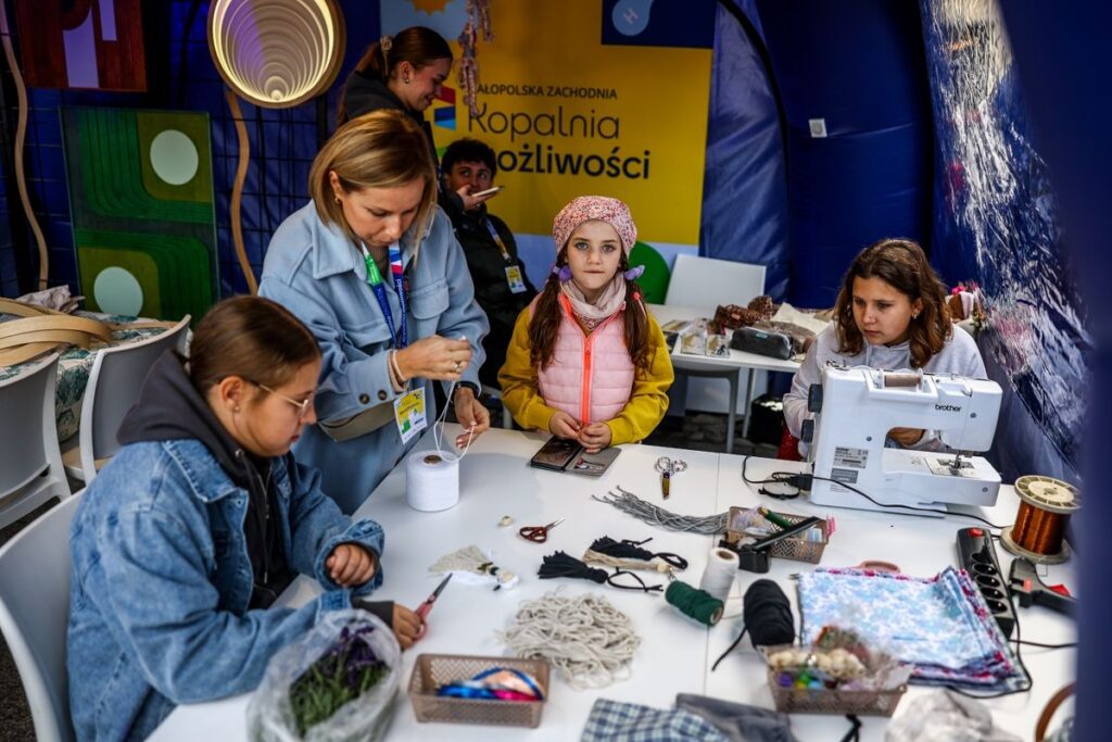 Funduszowy Piknik w Oświęcimiu: Unijne Dotacje i Moc Atrakcji na Rynku!