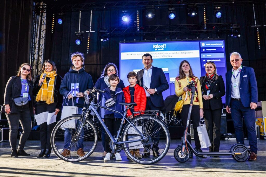 Funduszowy Piknik w Oświęcimiu: Unijne Dotacje i Moc Atrakcji na Rynku!