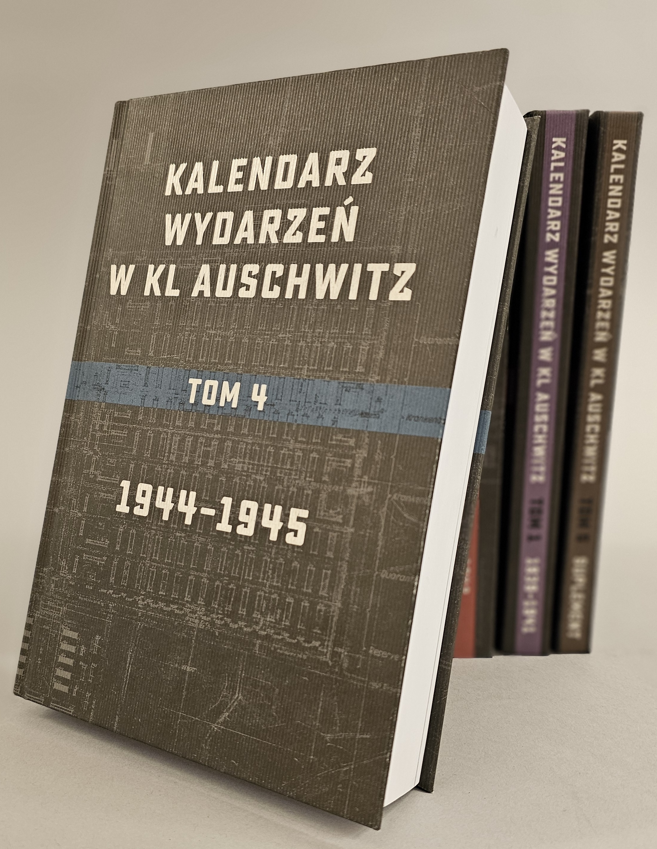 Nowy „Kalendarz wydarzeń w KL Auschwitz” – pięciotomowe arcydzieło historyczne już dostępne!