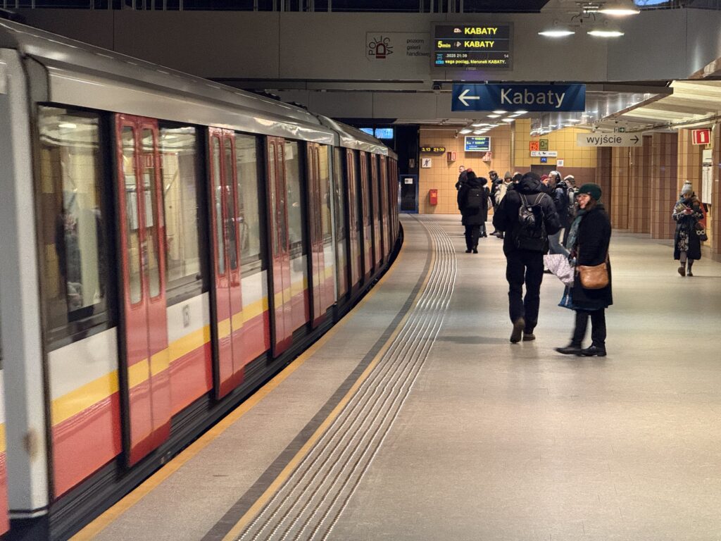 Kraków Oświęcim metro warszawa