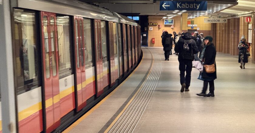Kraków Oświęcim metro warszawa