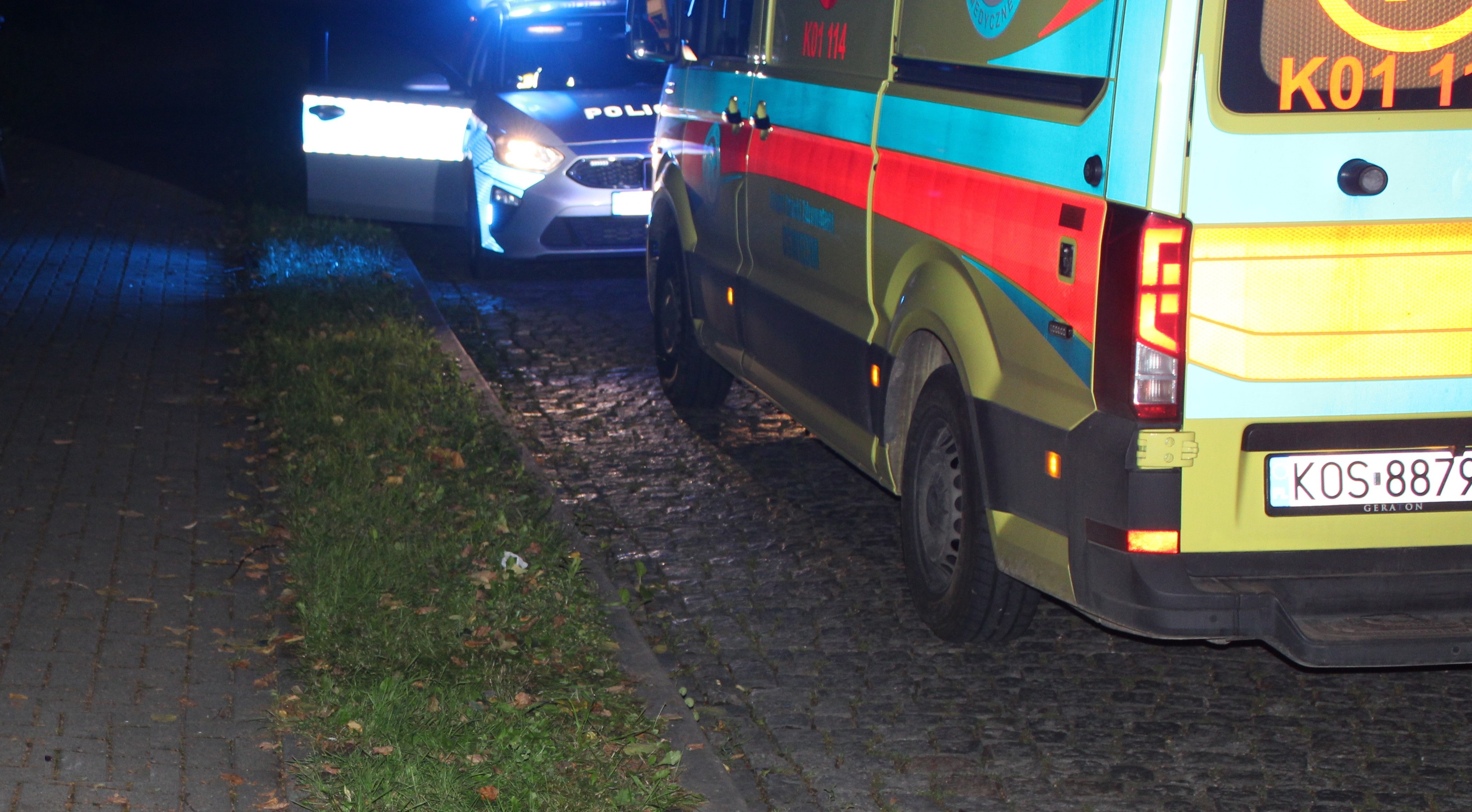 Oświęcim: Policjanci, strażacy i medycy uratowali 58-letniego mężczyznę
