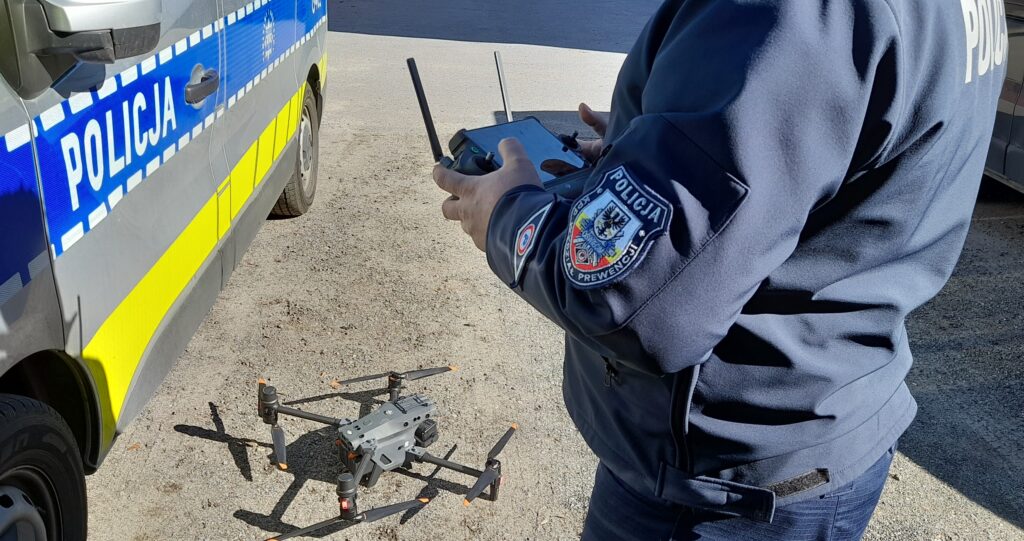 Dron nad Zasolem. Mandaty i kontrole