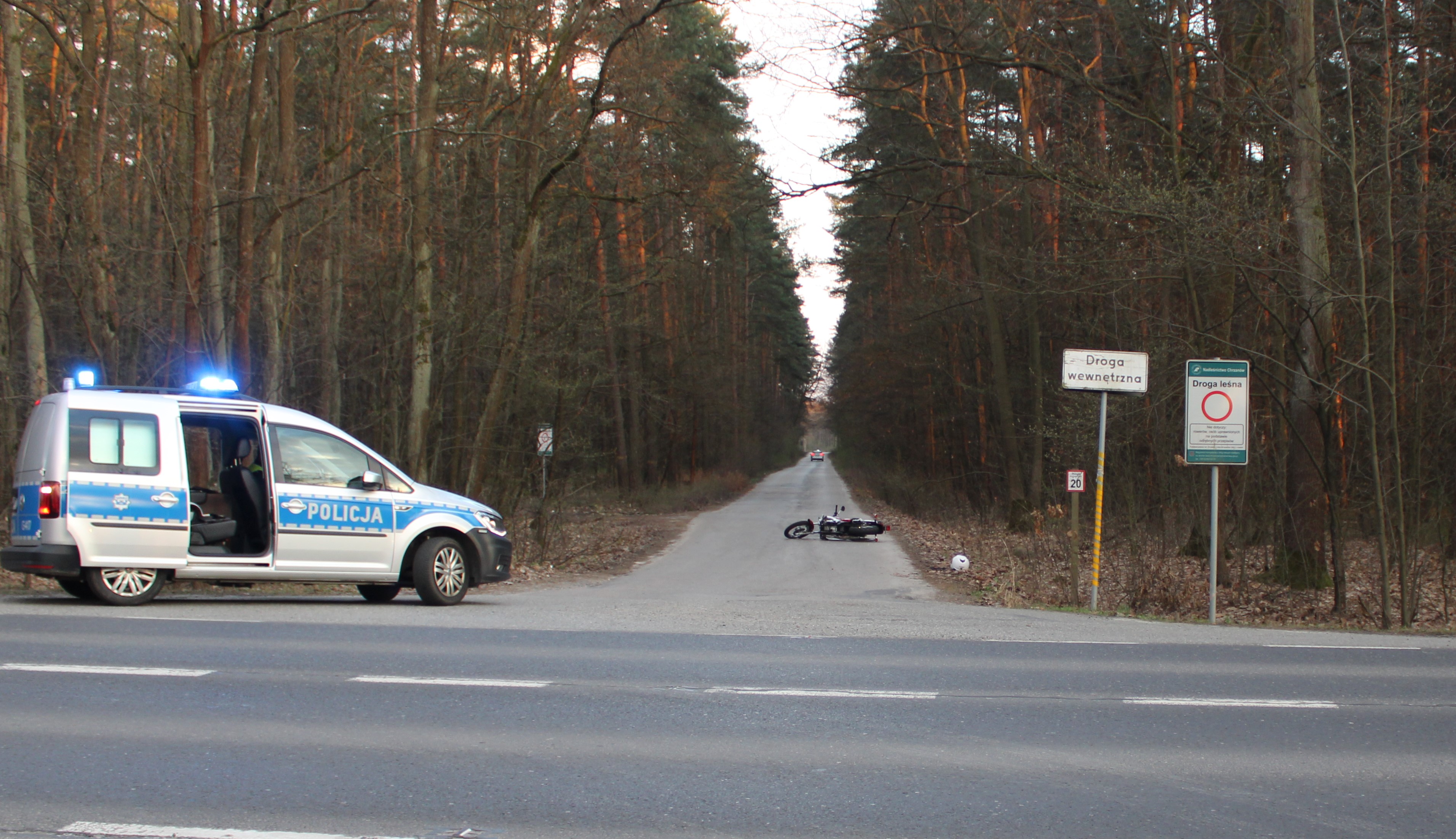 58-latka zgłosiła się na policję po wypadku drogowym z motocyklistką