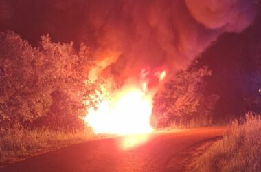 Kolizja w Bobrku zakończona pożarem auta
