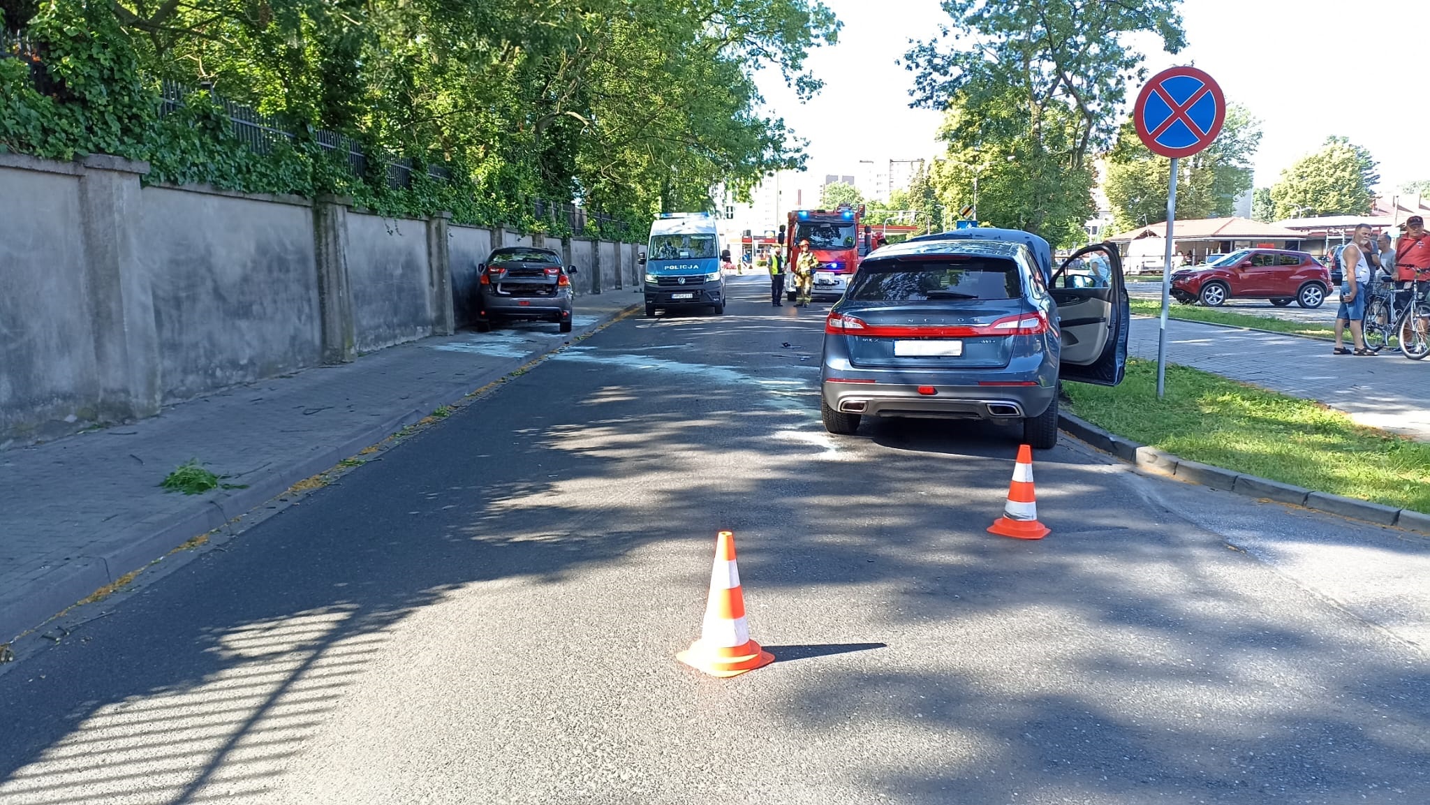 Kolizja w Oświęcimiu! 72-latka zderzyła się z luksusowym lincolnem – jedna osoba w szpitalu!