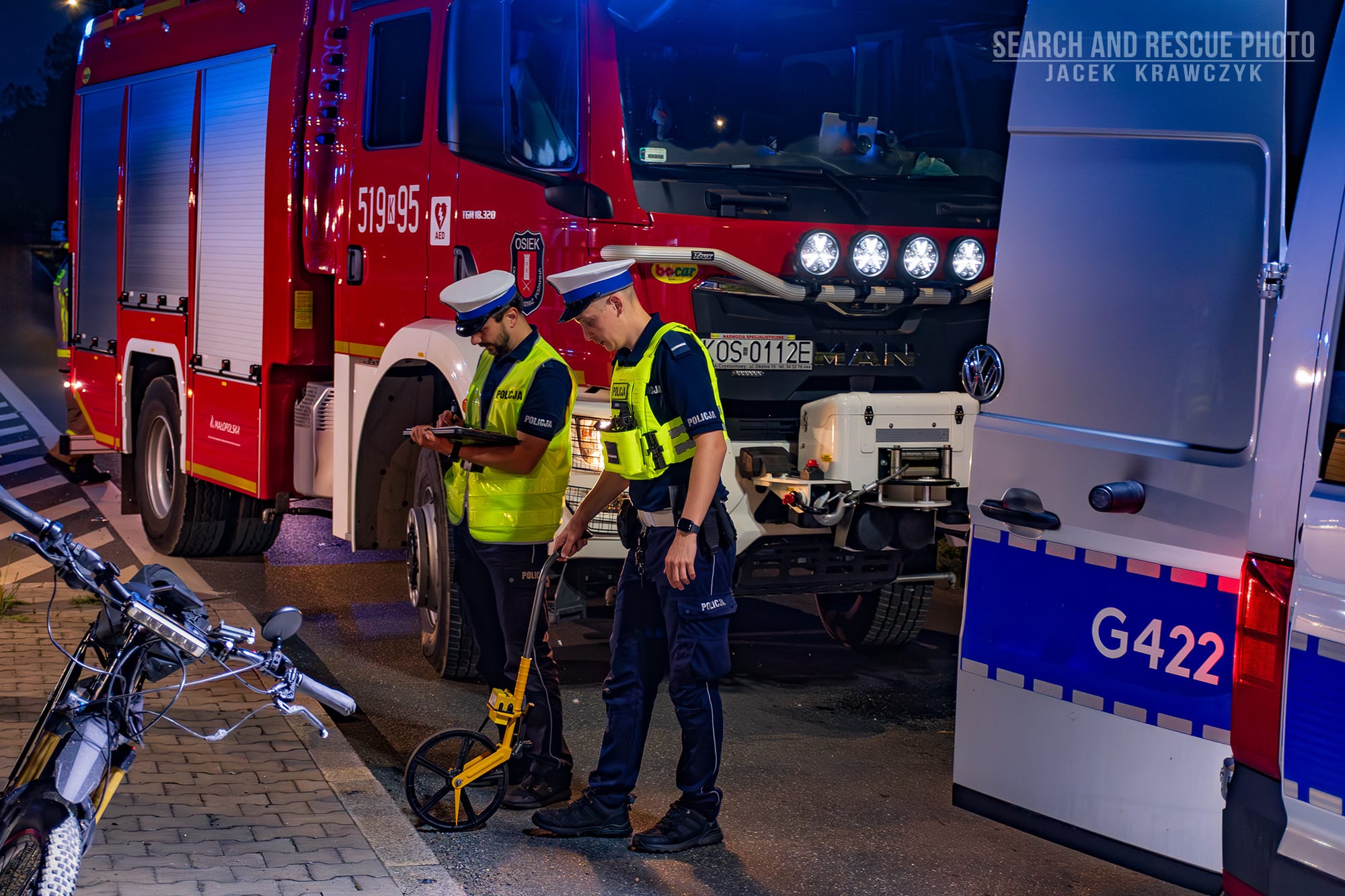 Poważny wypadek rowerzysty w Łękach – interweniował policjant po służbie i służby ratunkowe
