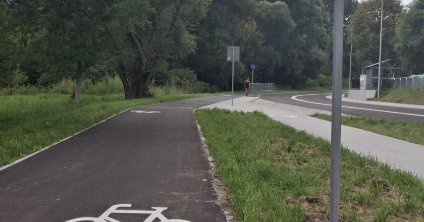 Nowa ul. Krasińskiego już otwarta! 1,3 km nowej trasy, ścieżka rowerowa i autobusowa zatoka. Sprawdź szczegóły i plany kolejnych inwestycji.