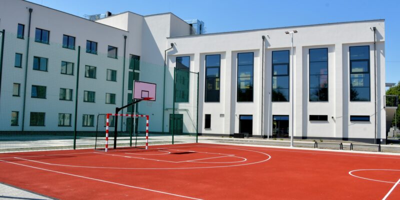 Nowy kompleks sportowy przy Specjalnym Ośrodku Szkolno-Wychowawczym im. Zofii Posmysz w Oświęcimiu
