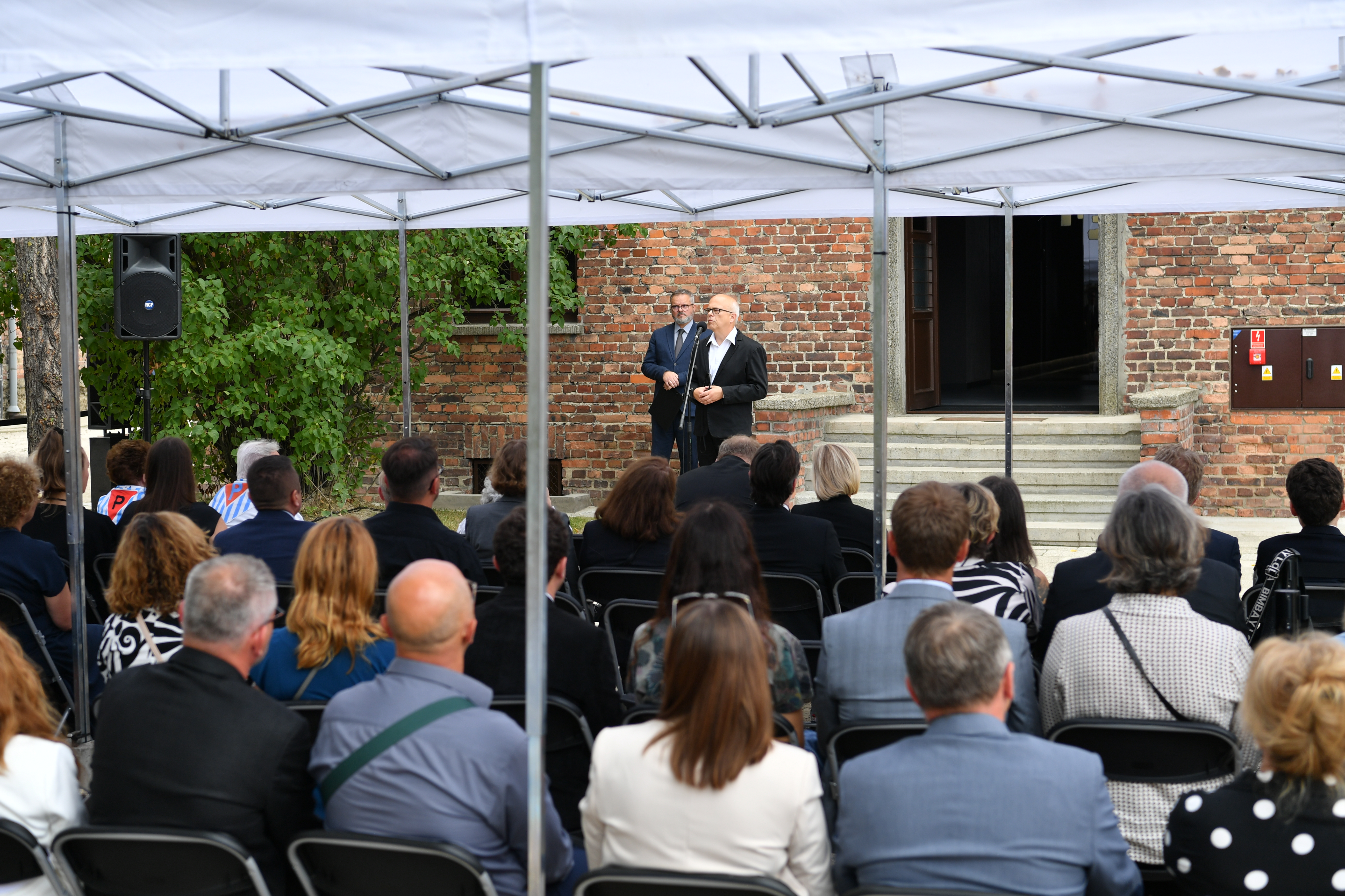 Nowa wystawa w Auschwitz: Polacy w cieniu zagłady. Poruszające świadectwa historii