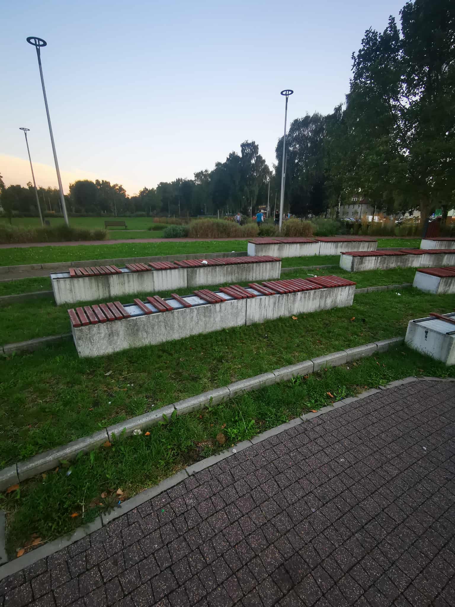 Oświęcimskie inwestycje rozpadają się po kilku latach. Mieszkańcy pytają: kto za to odpowiada?