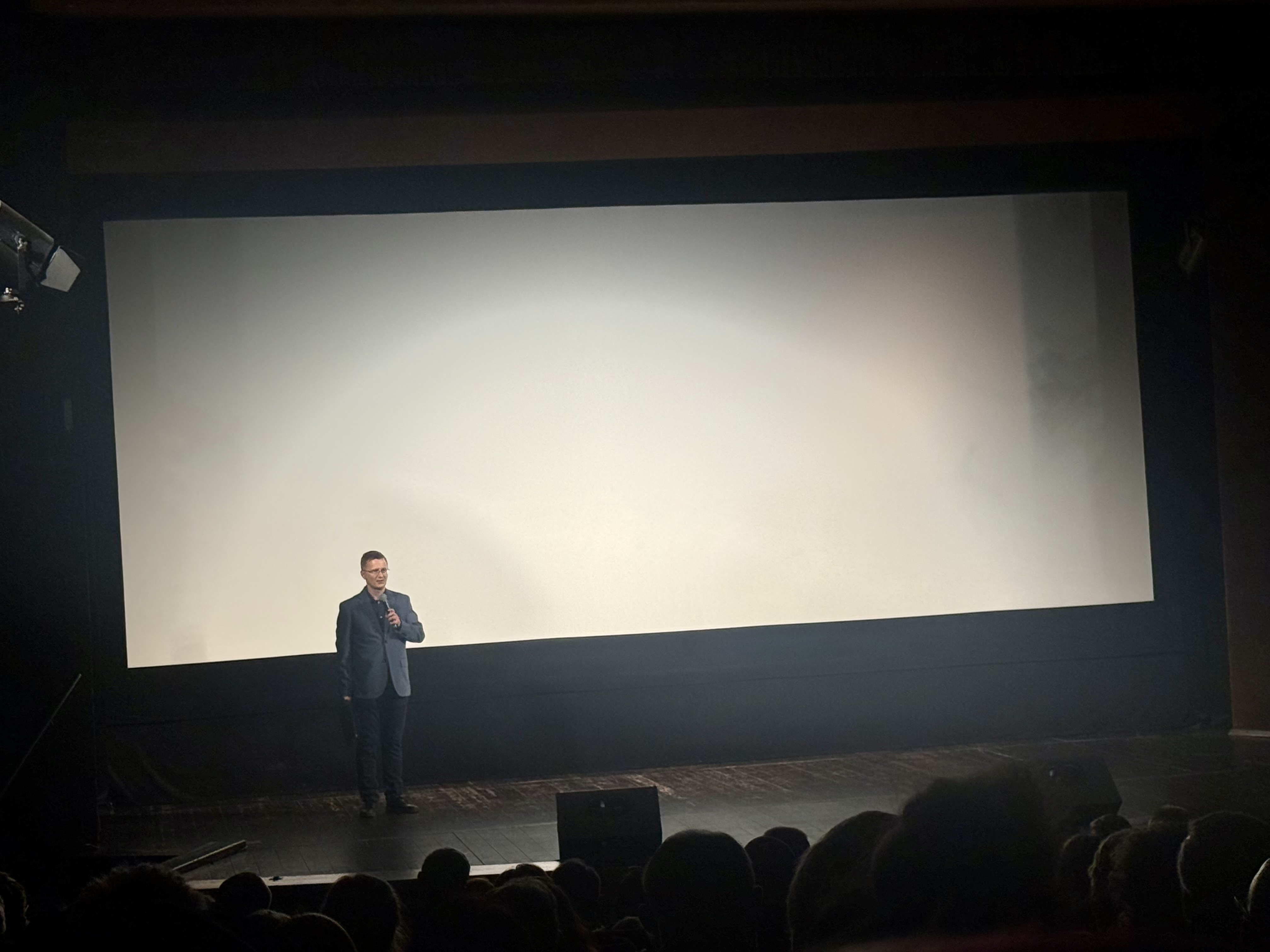 „Rok 2020” Piotra Struczyka: Orwell w pandemicznej odsłonie Oświęcimia