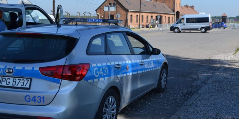 Auschwitz Birkenau wtargnięcie – obywatele Finlandii zatrzymani przez policję