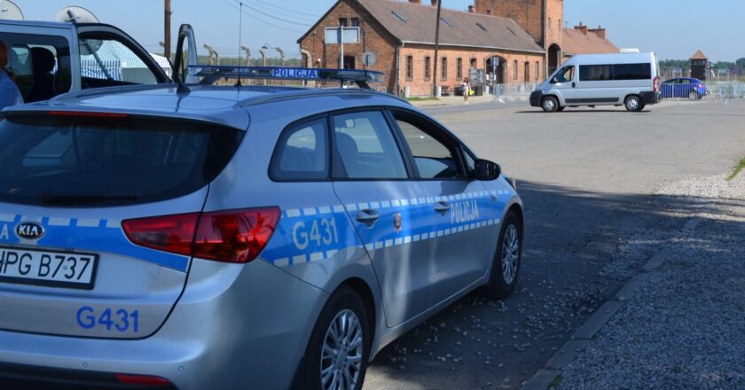 Auschwitz Birkenau wtargnięcie – obywatele Finlandii zatrzymani przez policję