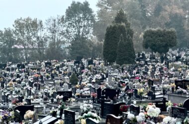 Zmiana organizacji ruchu przy cmentarzu komunalnym. Sprawdź, jak dojechać na Wszystkich Świętych