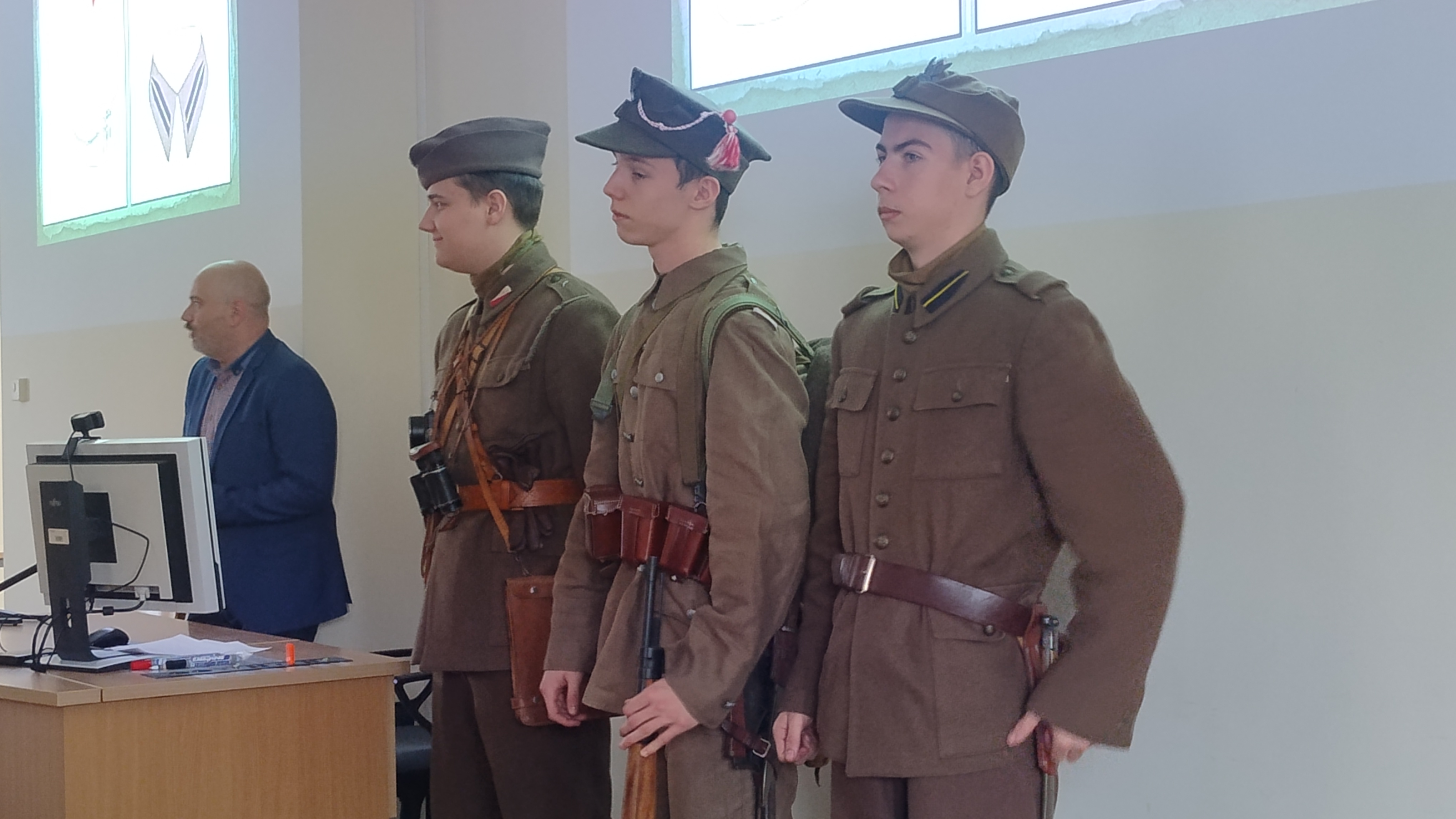 Spotkanie o historii lokalnego batalionu. Studenci i uczniowie poznali dzieje BON „Oświęcim”