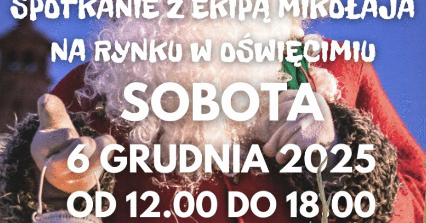 Plakat wydarzenia miejskiego przedstawiający św. Mikołaja w czerwonym stroju, trzymającego lampion. Po prawej stronie widać renifera. Na plakacie znajdują się informacje o spotkaniu ze św. Mikołajem na rynku w Oświęcimiu 6 grudnia 2025 roku, w godzinach od 12:00 do 18:00, z zapowiedzią żywych reniferów i wspólnego zapalenia miejskiej choinki o godz. 16:00.