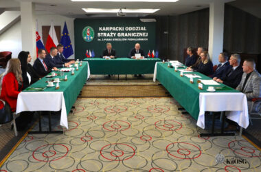 Spotkanie pełnomocników granicznych Polski i Słowacji w Oświęcimiu – rozmowy o bezpieczeństwie polsko-słowackiej granicy w siedzibie Karpackiego Oddziału Straży Granicznej.