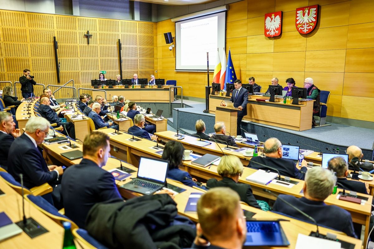 Rekordowy budżet Małopolski na 2026 rok. Ponad 4 miliardy złotych na inwestycje, transport i zdrowie