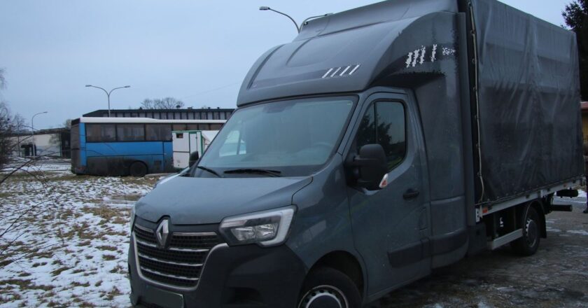 Policjanci z Komisariatu Policji w Chełmku odnaleźli na ul. Przemysłowej skradzionego w Zabrzu busa Renault Master. Pojazd po oględzinach został zwrócony właścicielowi.