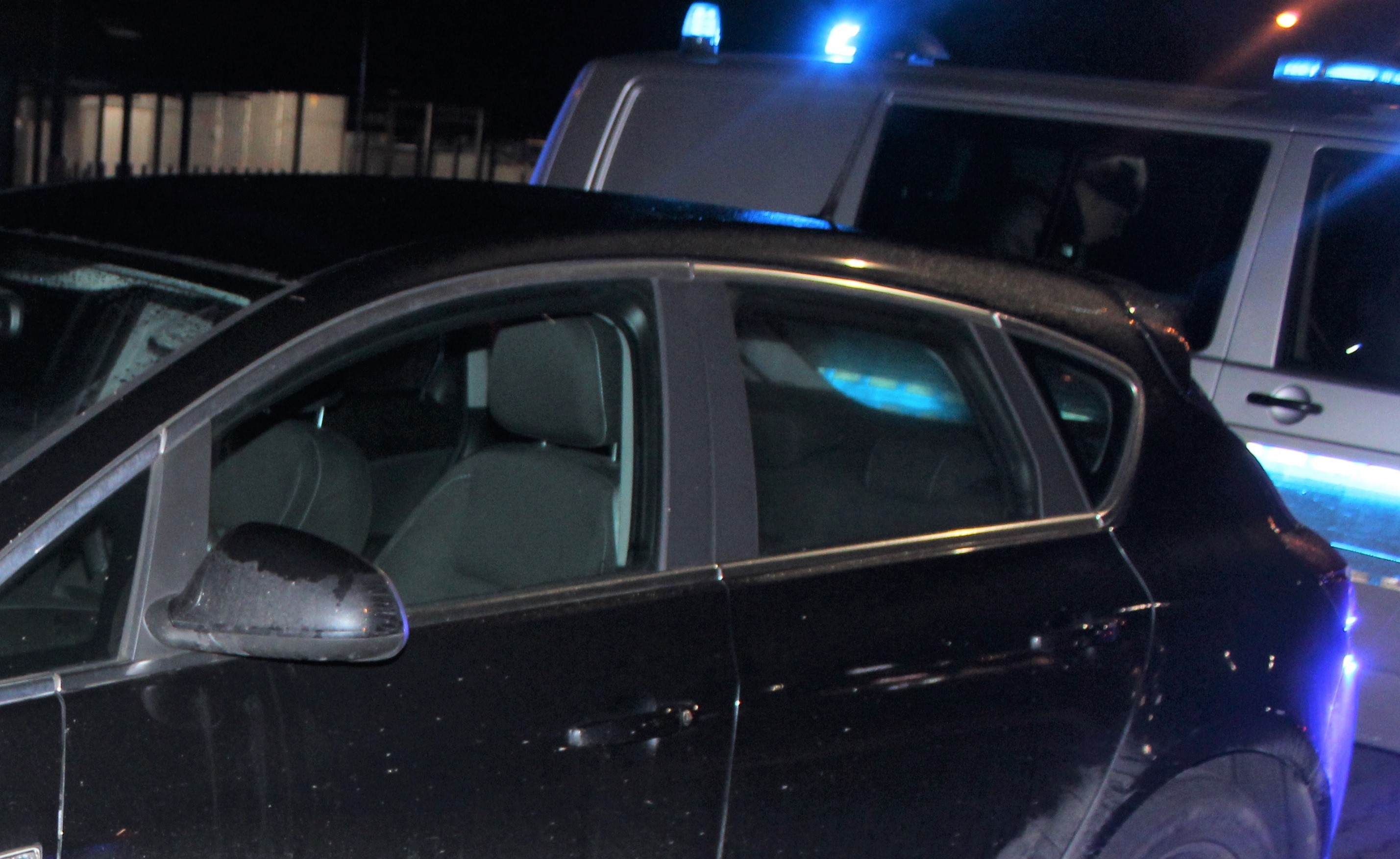 Jechał Mazdą i popijał piwo z puszki! 64-latek z Brzeszcz wpadł po anonimowym zgłoszeniu na 112