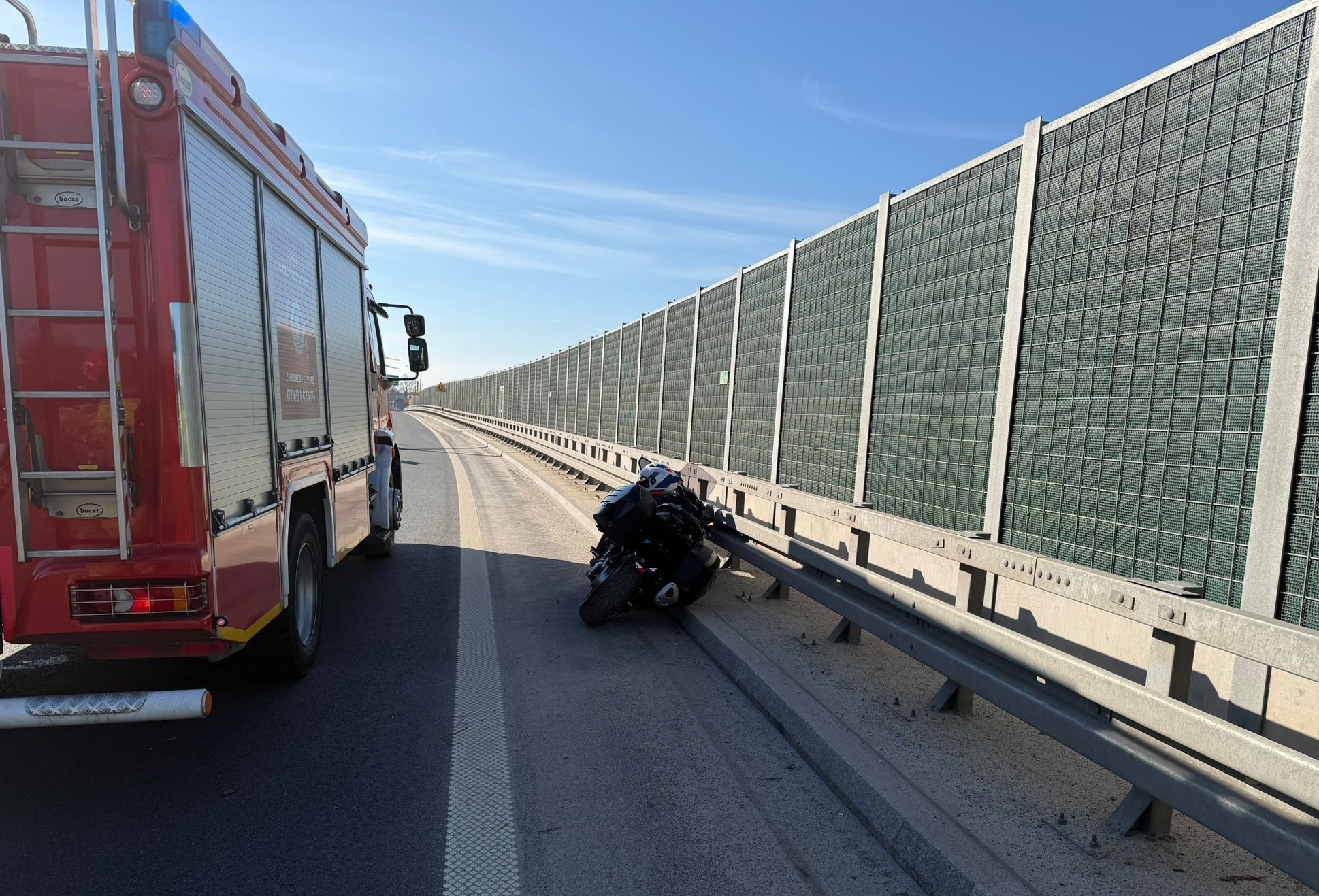 Wypadek motocyklisty na obwodnicy Oświęcimia! Helikopter LPR w akcji. 50-latek stracił panowanie