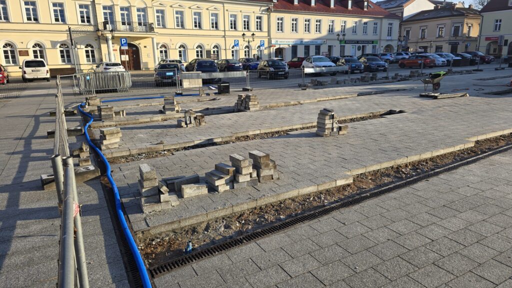 Remont Rynek Oświęcim otoczaki granit betonoza skwar zieleń utrudnienia 2026