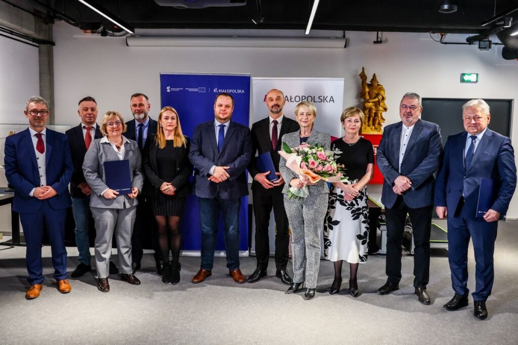 Wręczenie promesy dofinansowanie UE Oświęcim Chełmek Babice Zarząd Województwa Małopolskiego Iwona Gibas 40 milionów 2026