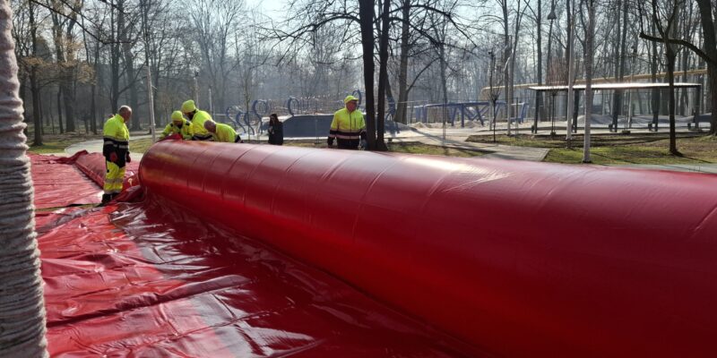 Ćwiczenia przeciwpowodziowe Bulwary Oświęcim rękawy zapora 180 metrów OSP spółki miejskie 2 miliony sprzęt 2026