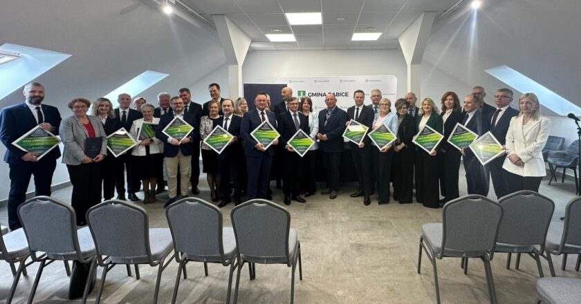 RFRD powiat oświęcimski 18,7 mln złotych drogi wojewoda Klęczar Bielany Grojec Oświęcim Kęty Zator inwestycje 2026