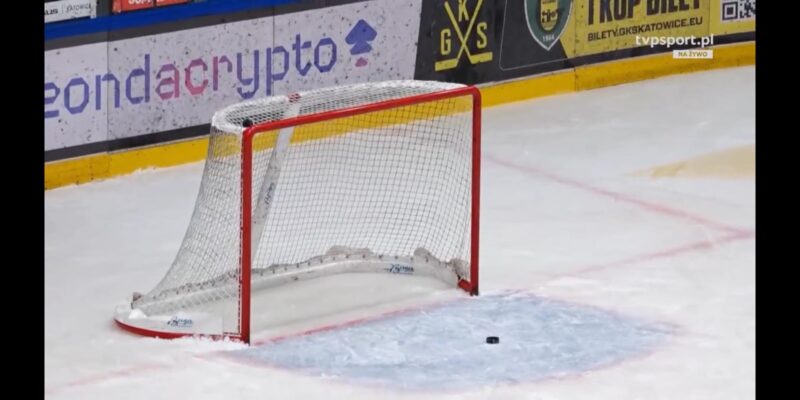 Hokeiści Unii Oświęcim podczas meczu półfinałowego z GKS Katowice w Polskiej Hokej Lidze