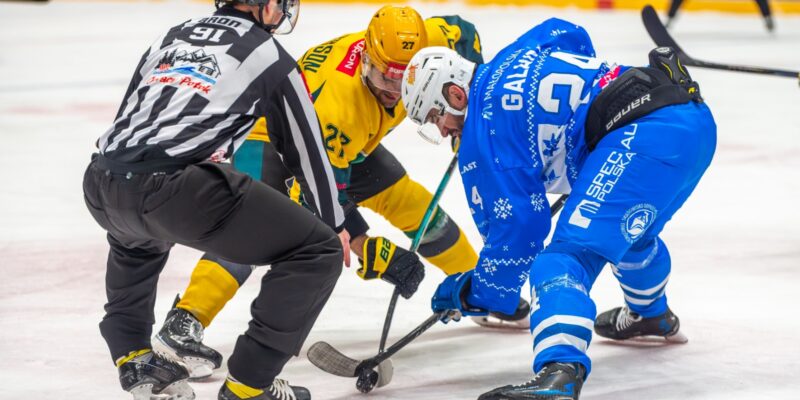 Unia Oświęcim półfinał play-off GKS Katowice mistrz sezonu terminarz 15 marca hokej 2026