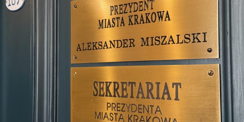 Referendum Kraków Miszalski Chwierut wariant oświęcimski Grosser 2010 134 tysiące podpisów 24 maja 2026