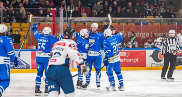 Unia Oświęcim zwycięstwo Toruń 2:1 play-off seria 2:2 Söderberg Ahopelto hokej ćwierćfinał 2026
