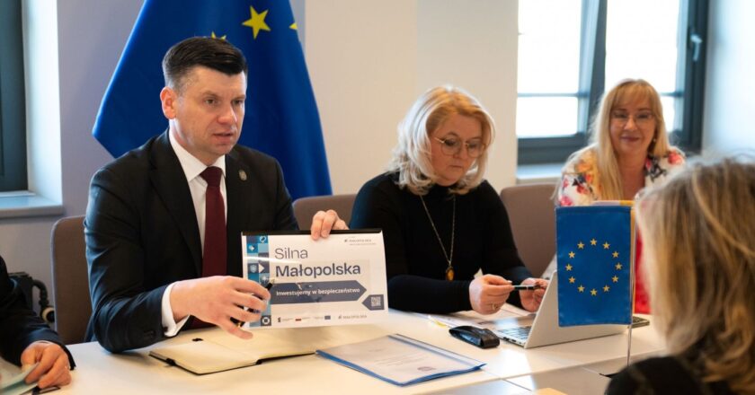 Fundusze Europejskie Małopolska miliard złotych bezpieczeństwo pociągi dual-use schrony Smółka Bruksela 2026