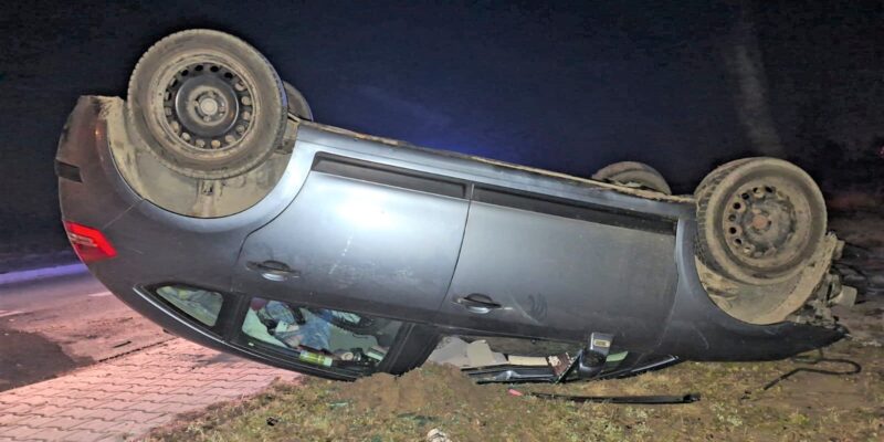 Kolizja ucieczka Łowiczki ulica Graniczna Citroen 21-latek Oświęcim policja straż poszukiwania 2026