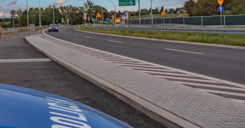 Nietrzeźwa rowerzysta S1 Brzeszcze droga ekspresowa zatrzymanie policja promil alkoholu 52-latka 2026