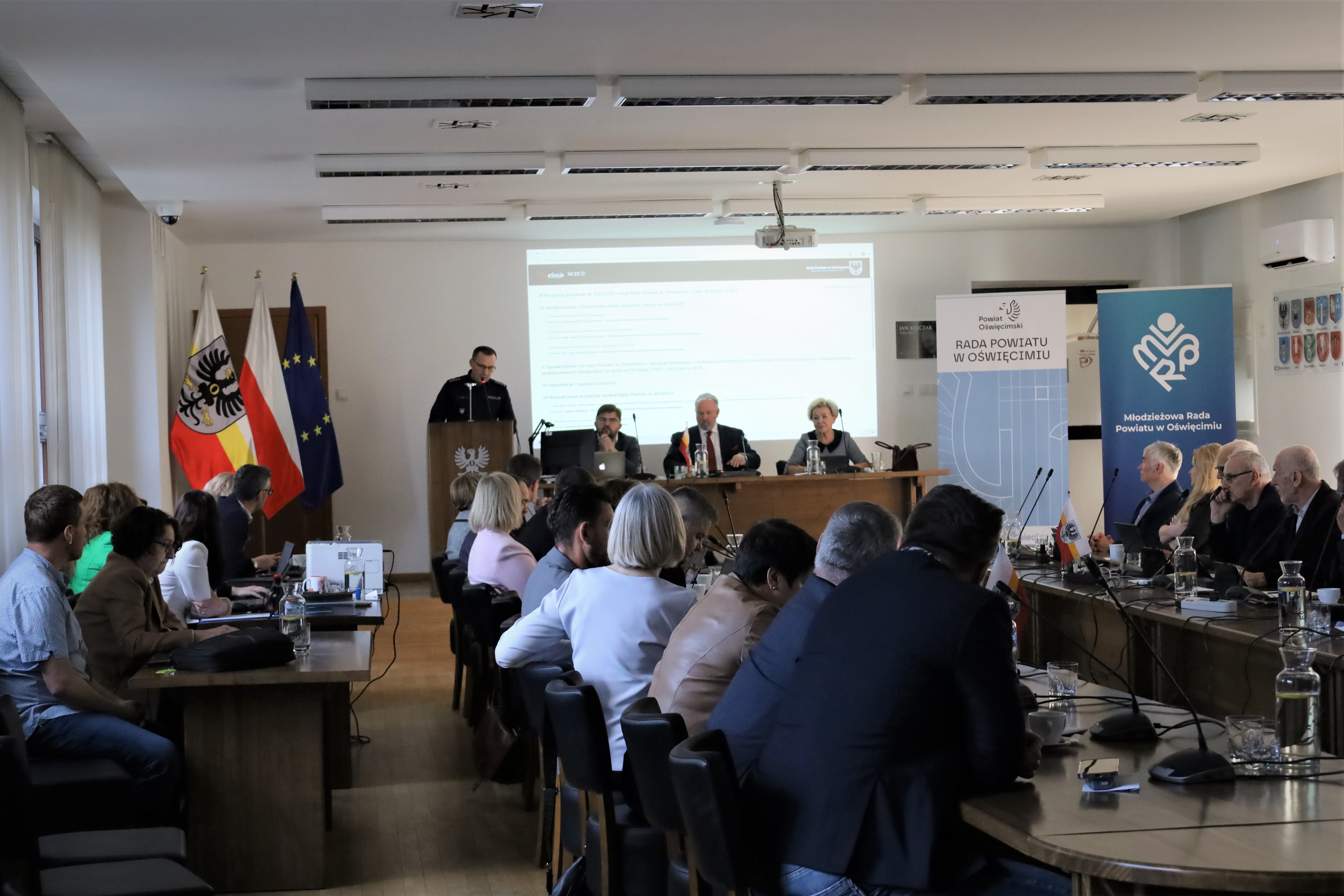 18 540 interwencji, 80 wypadków, 904 sprawy narkotykowe! Policja Oświęcim podsumowuje 2025 rok