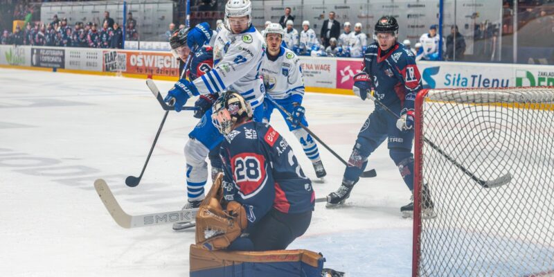 Unia Oświęcim play-off seria Toruń 1:1 hokej mecze Chemików zwycięstwo porażka 2026