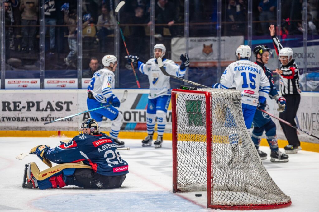 Unia Oświęcim Toruń mecz 6 ćwierćfinał play-off hokej transmisja TVP Sport TOR-TOR 18:00 seria 3:2 2026
