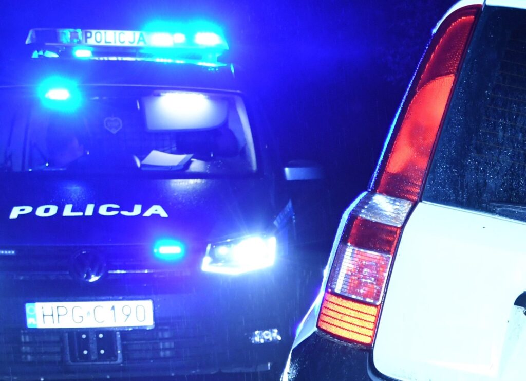 Kontrola drogowa dzielnicowych z Komisariatu Policji w Zatorze na ulicy Głównej w Graboszycach – zatrzymanie 24-latka z 1,2 promila alkoholu, 14 kwietnia 2026
