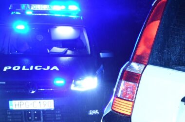 Kontrola drogowa dzielnicowych z Komisariatu Policji w Zatorze na ulicy Głównej w Graboszycach – zatrzymanie 24-latka z 1,2 promila alkoholu, 14 kwietnia 2026