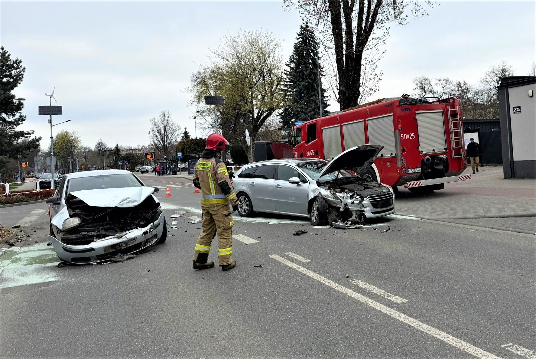 Kolizja na skrzyżowaniu Śniadeckiego i Łukasiewicza w Oświęcimiu. Utrudnienia w ruchu