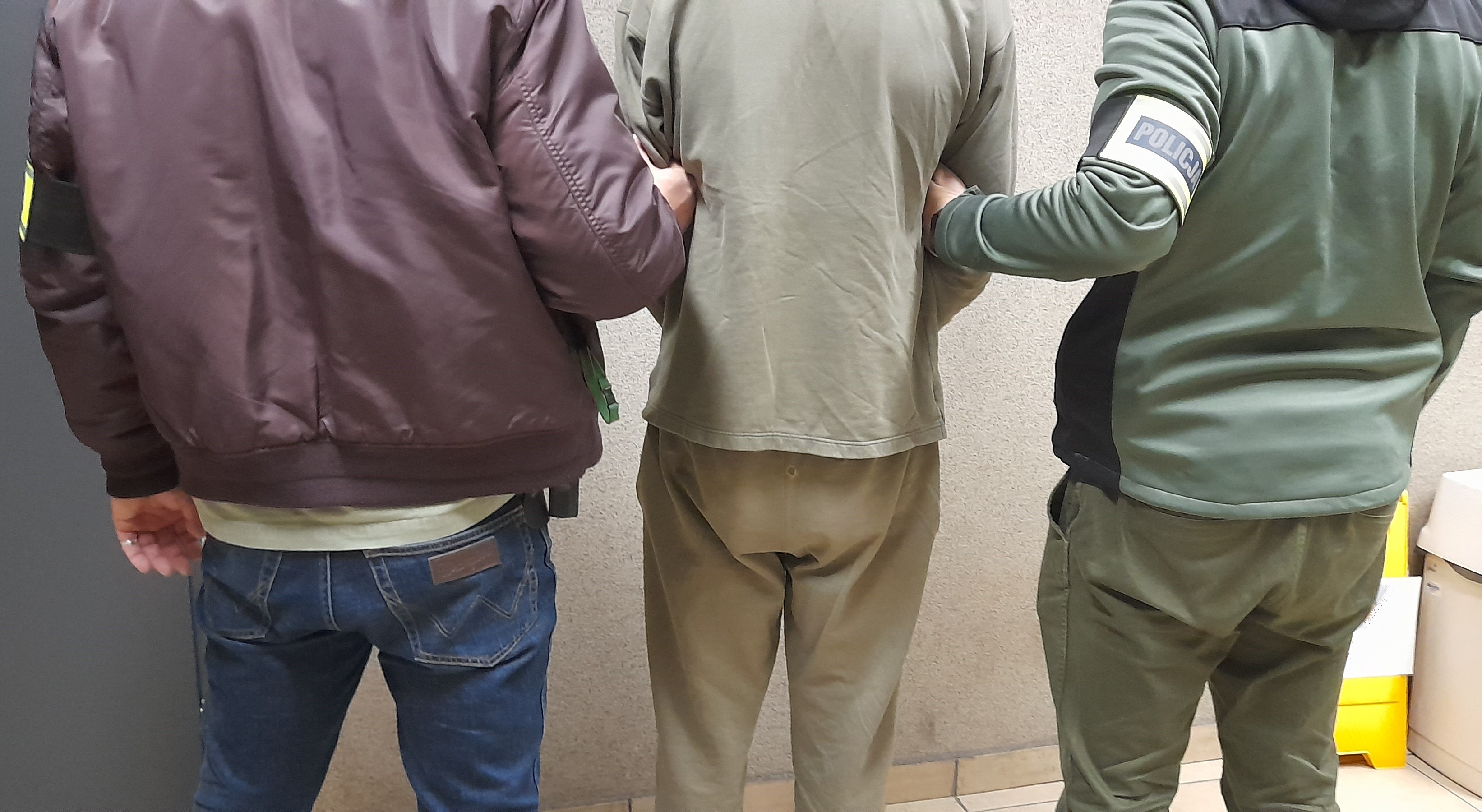 Strzelał z pistoletu pneumatycznego w szyby na Bulwarach w Oświęcimiu. 19-latek zatrzymany